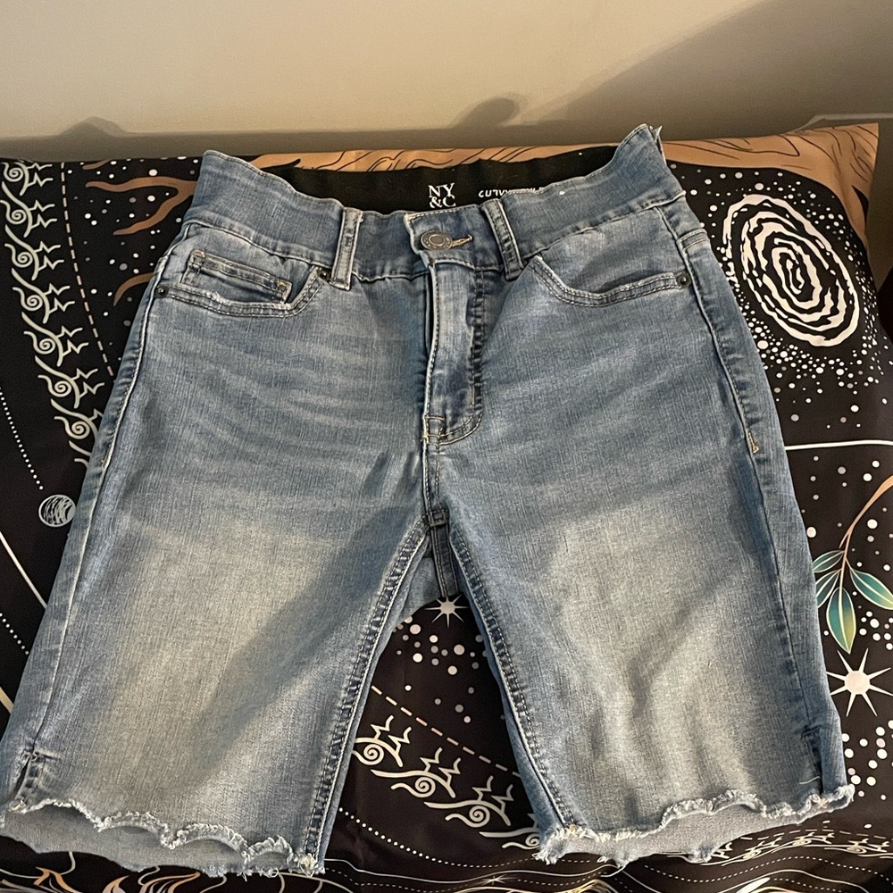 NY & Co Curvy Sculpting Shorts